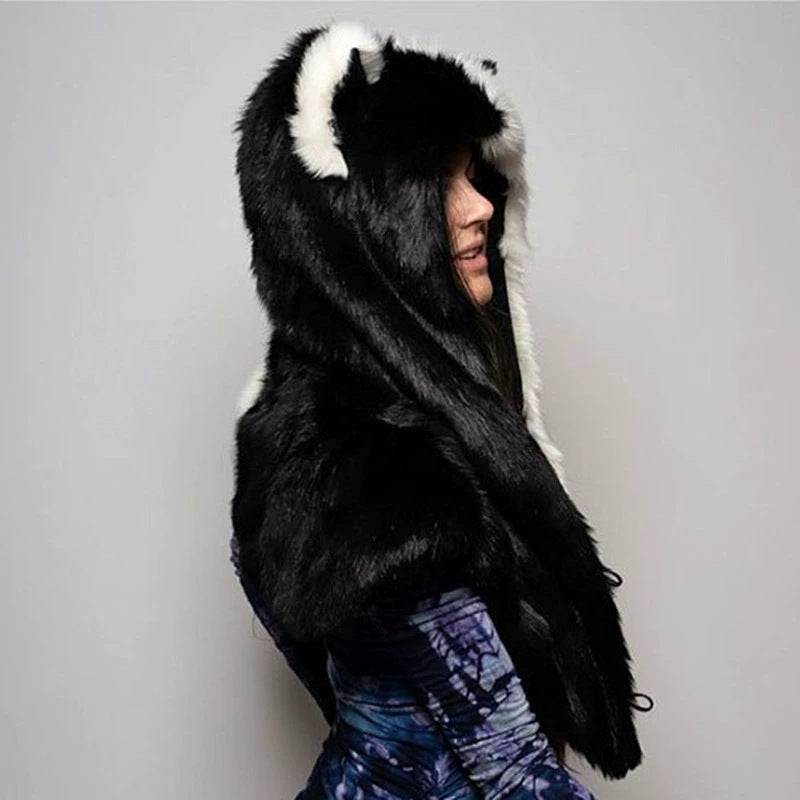 Women’s hooded stole made of faux fur with animal ears and asymmetric cape Mune Fashion