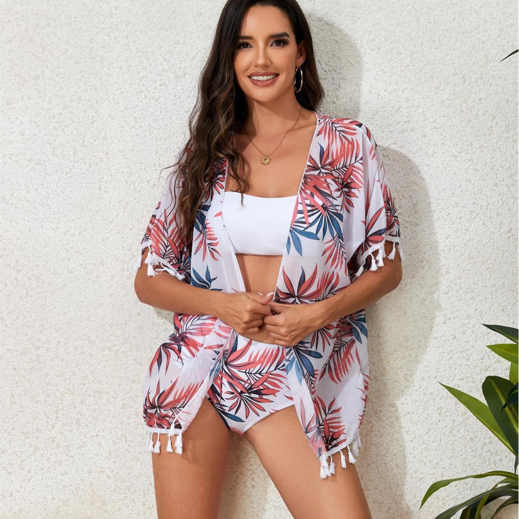 Ladies elegant beach outfit with floral cover-up and matching bikini Mune Fashion