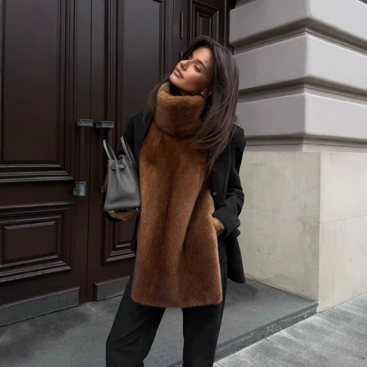 Ladies long luxurious faux fur stole with high cozy collar Mune Fashion