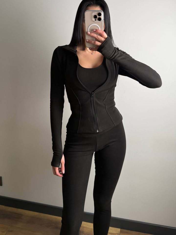 Women's Fitted Leisure Set with Zip Jacket and High-Waisted Stretch Leggings with Thumbholes Mune Fashion