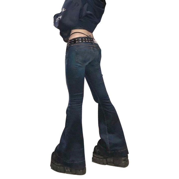 Ladies low rise flared jeans with slim thigh part and wide hem Mune Fashion