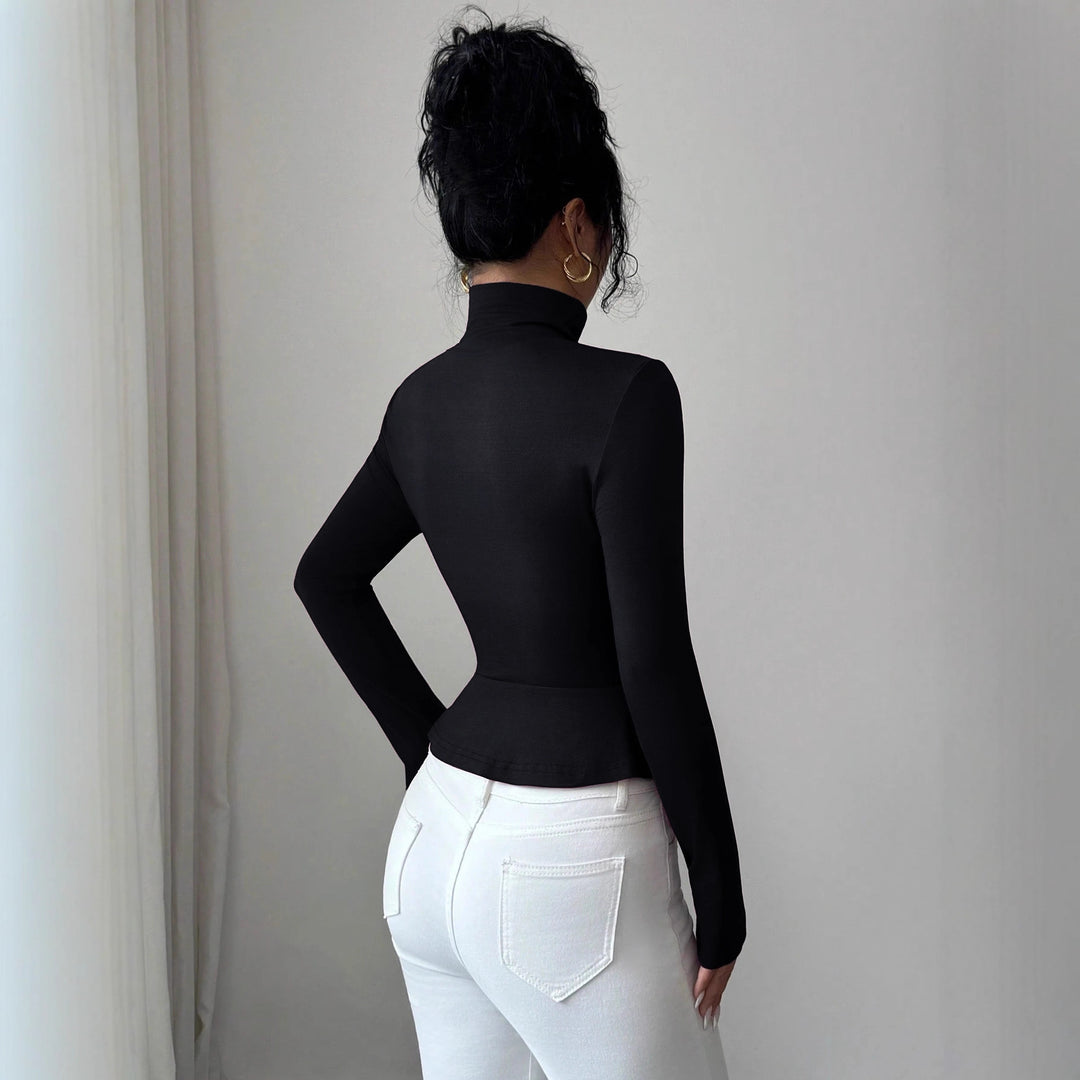 Women turtleneck fitted top with ruffle hem and gold-decorated rose buttons Mune Fashion