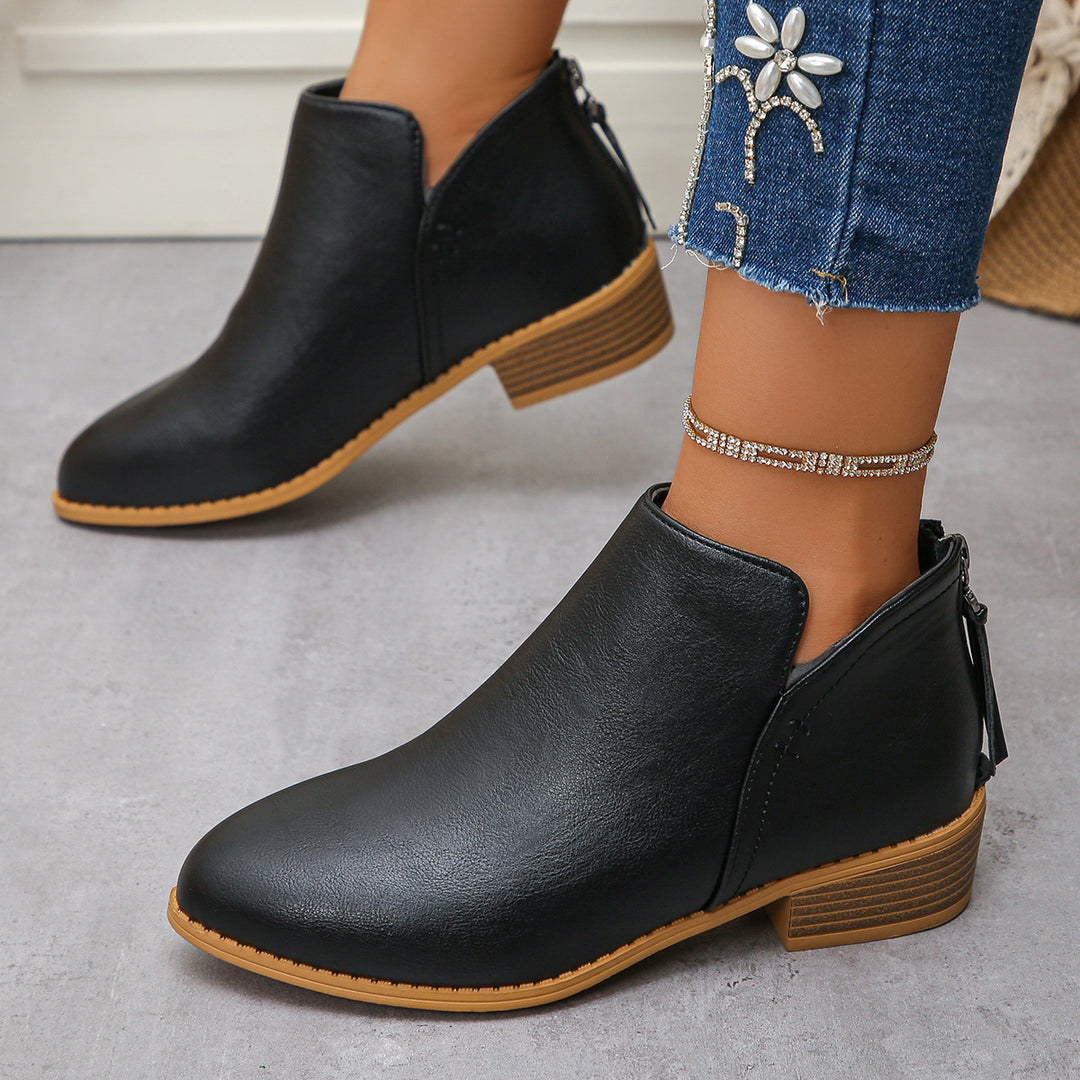 Women's ankle boots with rear zipper, sleek toe and low block heel Mune Fashion