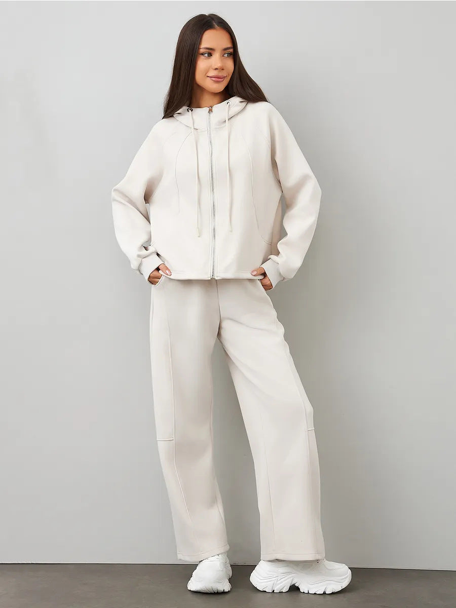 Women's Oversize Zip Hoodie with Kangaroo Pocket and High-Cut Sweatpants with Wide Leg Design Set Mune Fashion