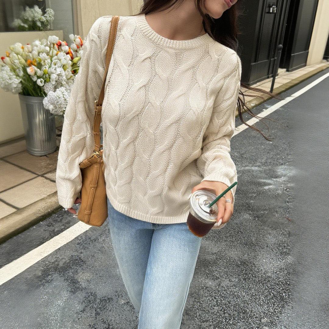 Women's oversized cable knit pullover with round neckline and soft drape Mune Fashion