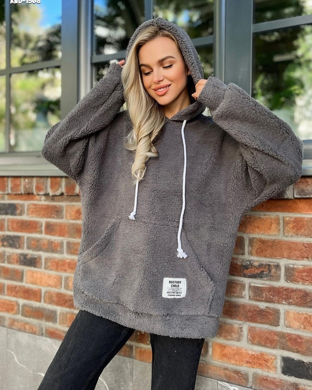 Women's Cozy Teddy Hoodie with Hood, Kangaroo Pocket and Oversized Cut Mune Fashion
