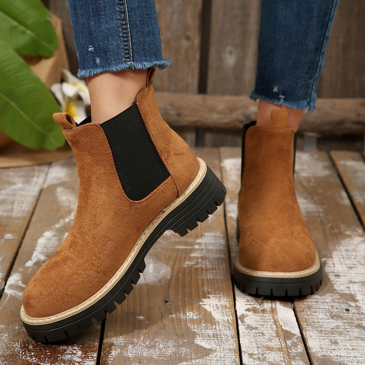 Ladies nan Chelsea boots with profiled tractor sole and elastic side panels Mune Fashion