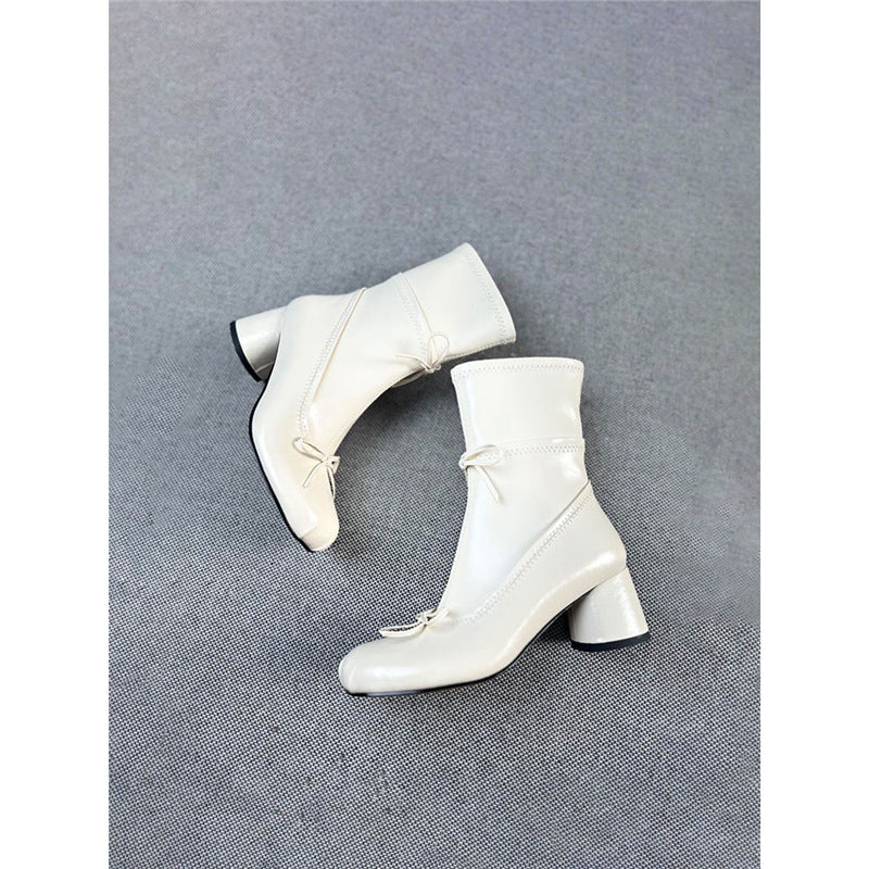Women's mid-height velvet ankle boots with round toe, decorative seams, and decorative bows Mune Fashion