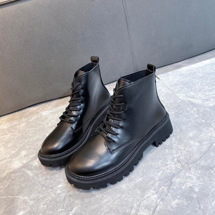 Women's platform lace-up ankle boots with sturdy tread sole Mune Fashion