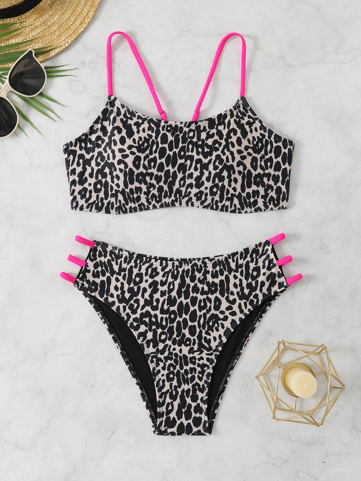 Women's bikini set with innovative strap details and fashionable leopard pattern Mune Fashion