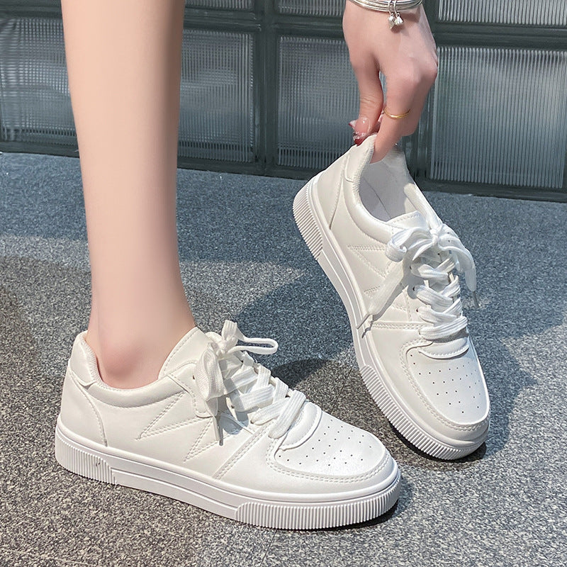Women's Low Platform Sneakers with Padded Shaft and Classic Lacing Mune Fashion