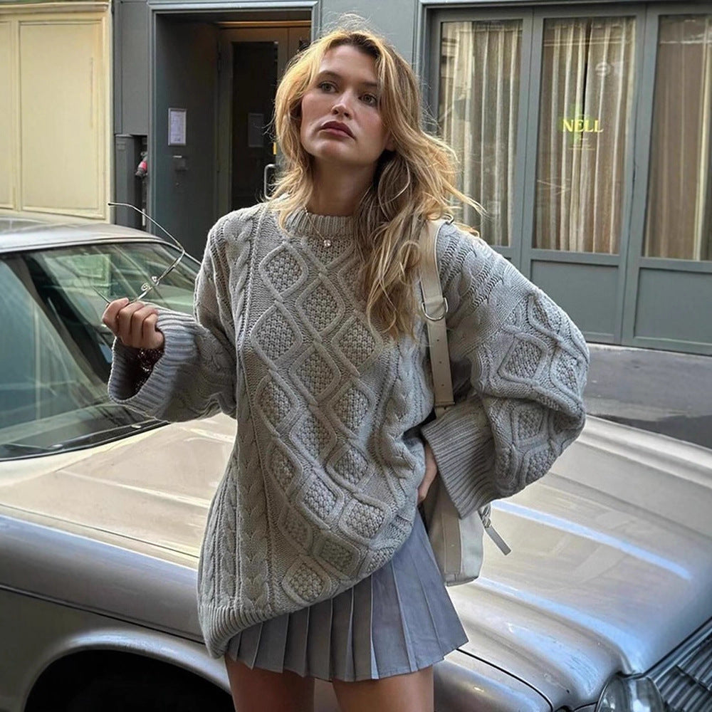 Women's Oversize Knit Sweater with Cable Pattern and Ribbed Cuffs Mune Fashion