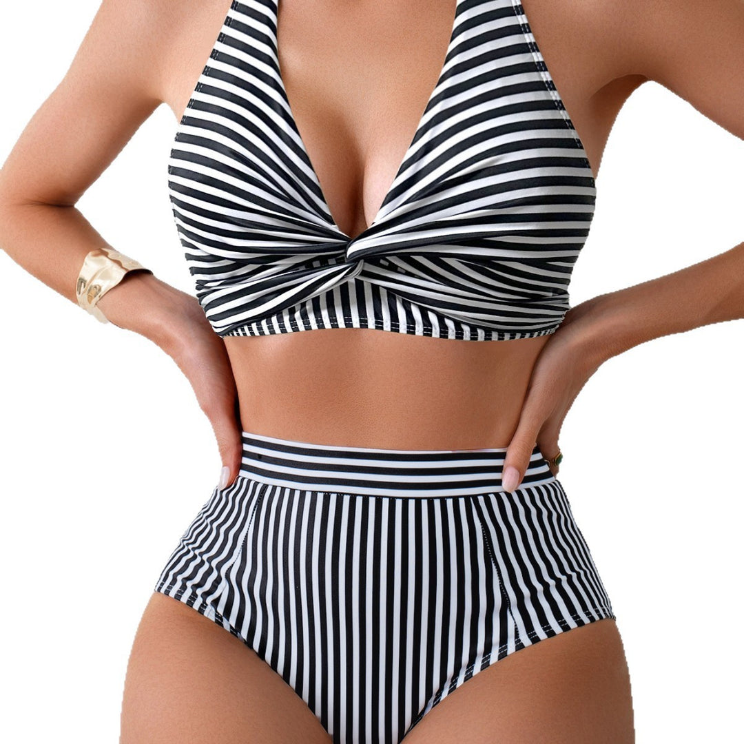 Ladies High-Cut Bikini with V-Neck and Sporty Cut Mune Fashion