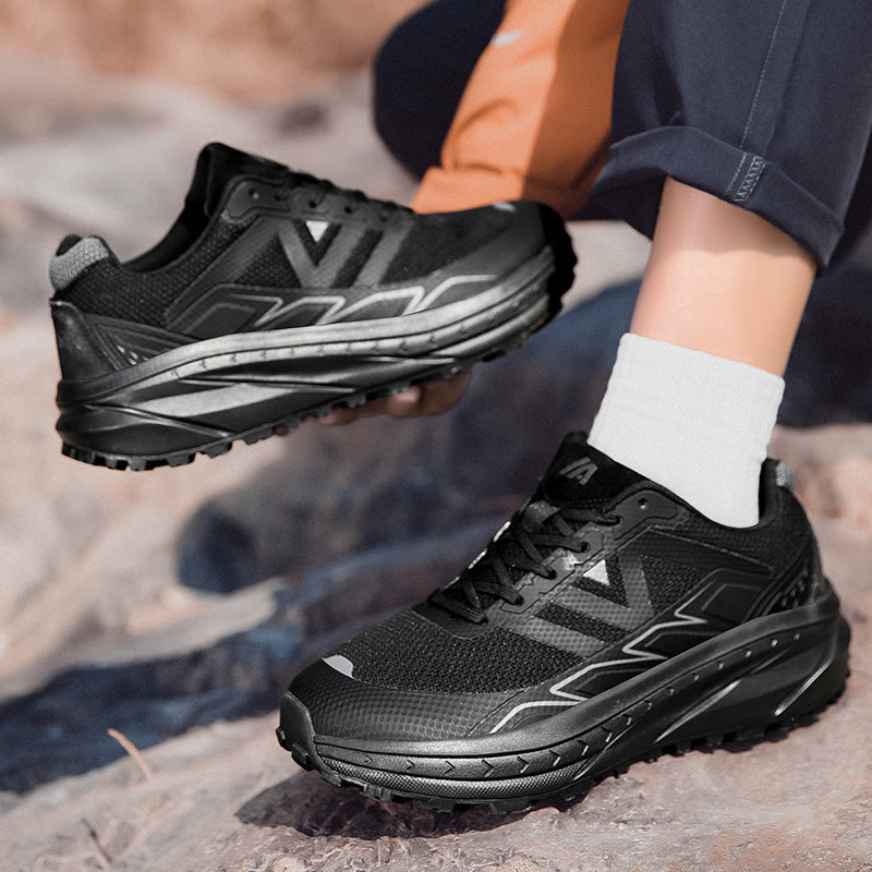 Ladies' cushioning comfort trail runners with extra-wide midsole and profiled grip Mune Fashion