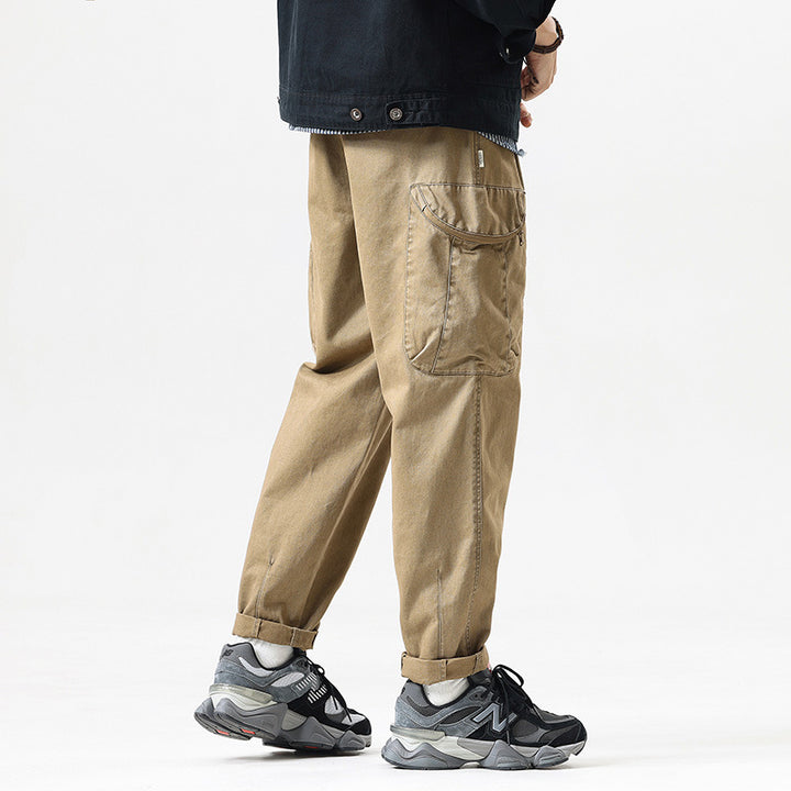Men's utility cargo pants in relaxed tapered fit with elastic waistband and large flap pockets Drune