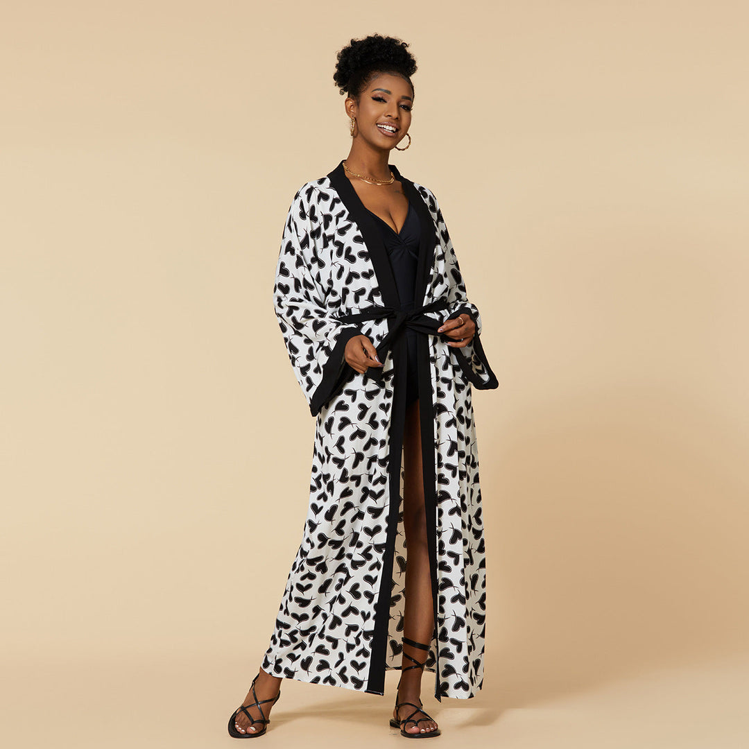 Ladies Luxurious Bathrobe with Exotic Pattern Mune