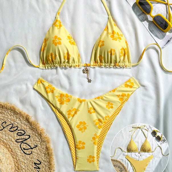 Women's Triangle Bikini with Playful Floral Design Mune Fashion