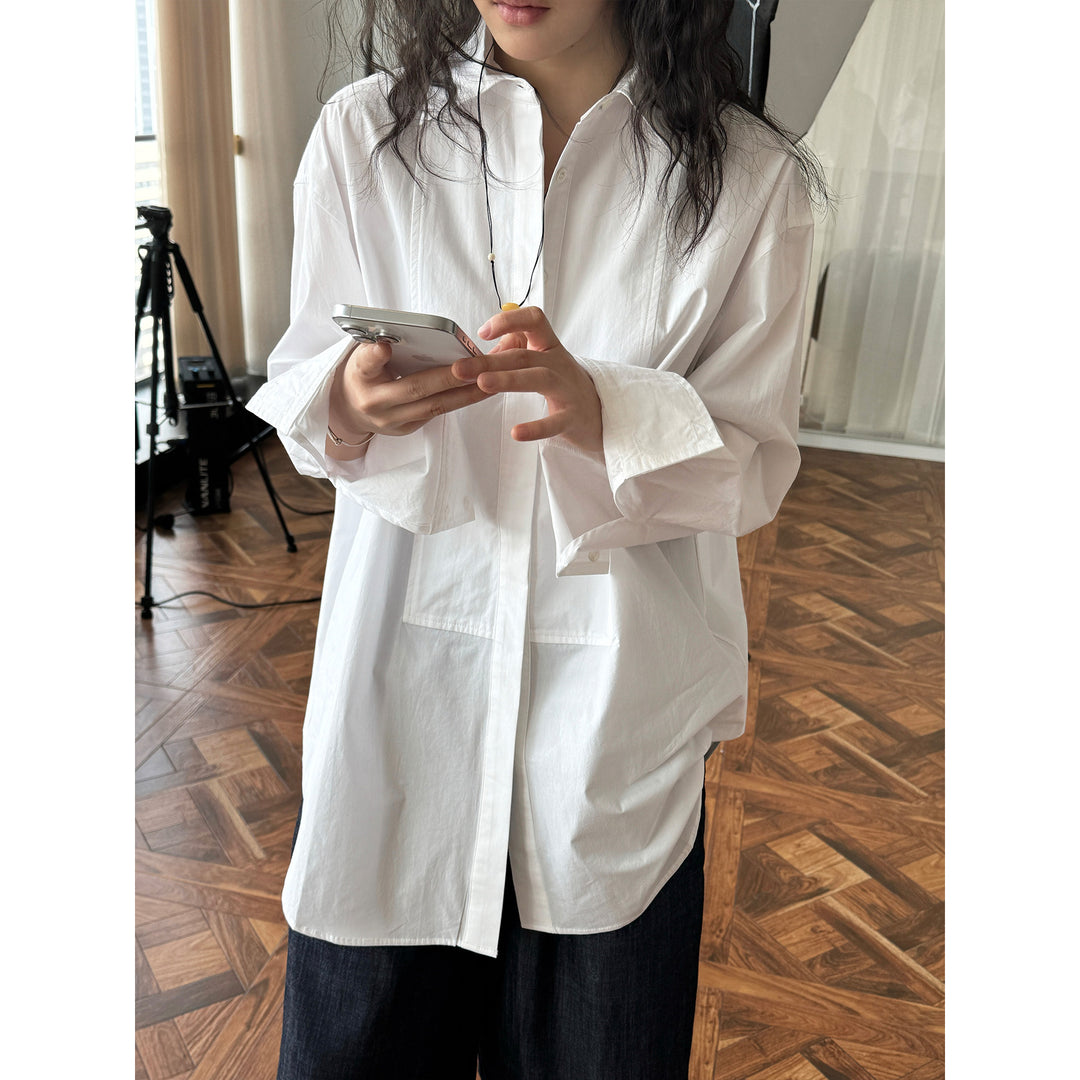 Women's Loose Poplin Shirt with Concealed Button Placket and Extended Back Mune Fashion