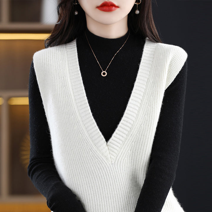 Women's Knit Long Vest with Deep V-Neck and Fine Rib Structure Mune Fashion