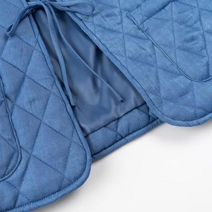 Women's quilted jacket in vintage look with ruffled collar and ties Mune Fashion