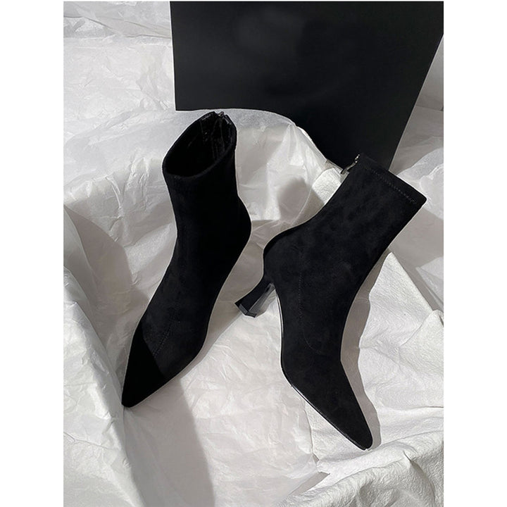 Women pointed toe ankle boots made of suede with sculpted heel and slim shaft Mune Fashion