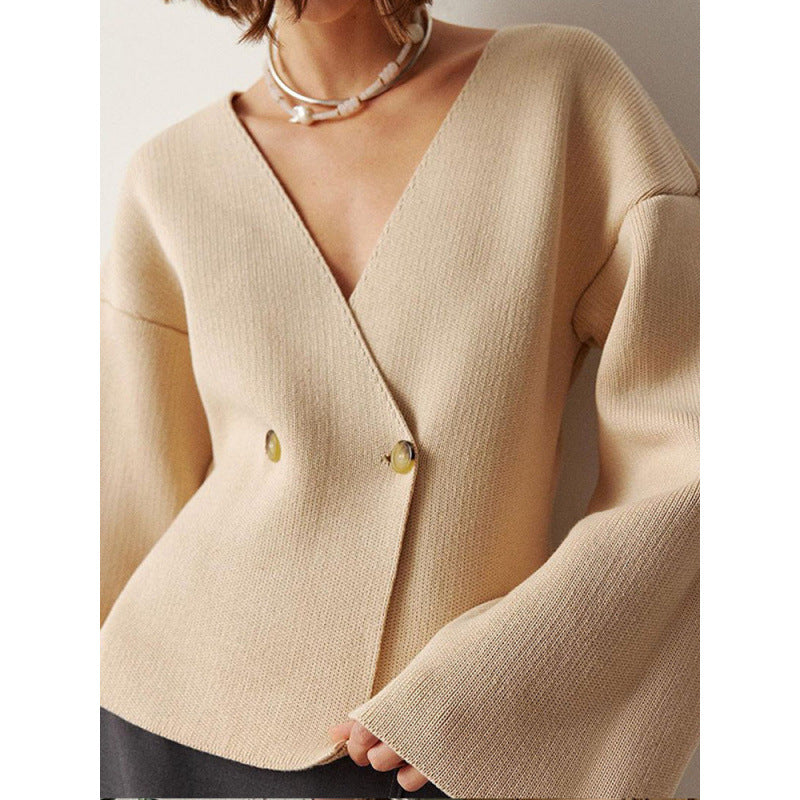 Women's cardigan wrap look with deep V-neck and bell sleeves Mune Fashion