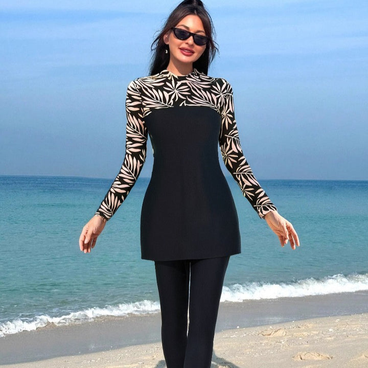 Women Elegant Long Sleeve Surf Suit with Fashionable Accents Mune Fashion