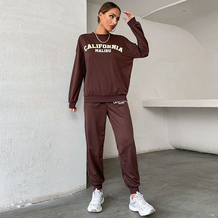 Women Casual Sweatset in College Look with Oversized Sweatshirt and Jogging Pants Mune Fashion