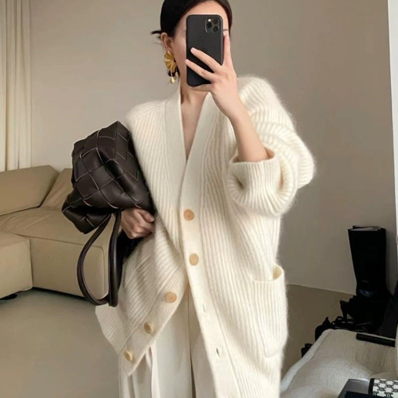 Women Long Oversized Cardigan made of soft ribbed knit with wooden button placket Mune Fashion