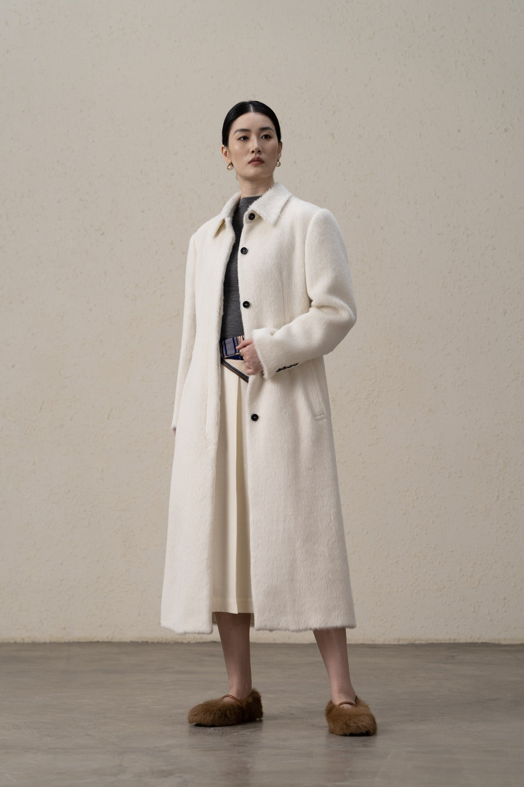 Ladies Luxurious Textured Long Coat Mune Fashion