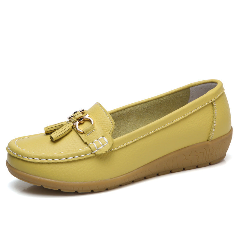 Women's classic tassel moccasin made of textured synthetic leather with padded comfort insole and flexible wedge sole Mune Fashion