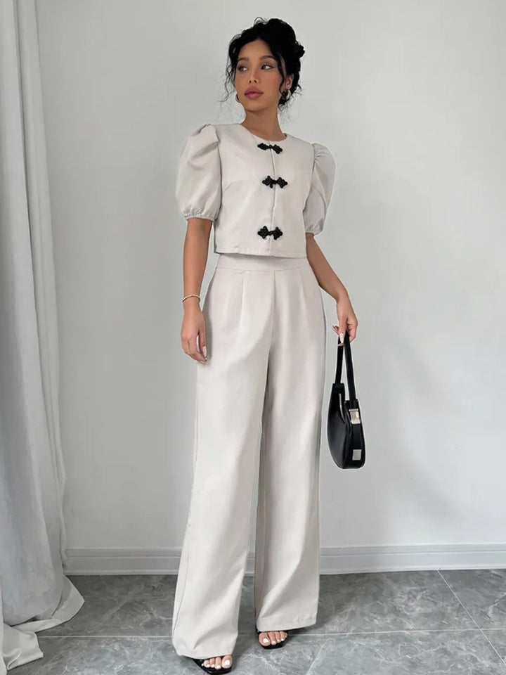 Women Two-Piece Tailoring Set with Short Jacket, Puff Sleeves and High-Cut Wide Pants Mune Fashion