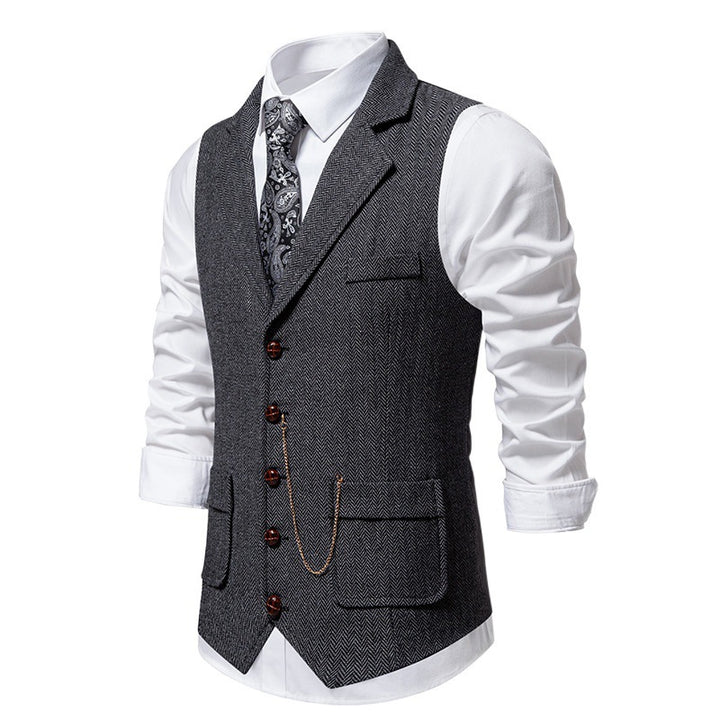 Men's Tailored Suit Vest with Shawl Collar Look, Flap Pockets and Decorative Watch Chain Mune Fashion