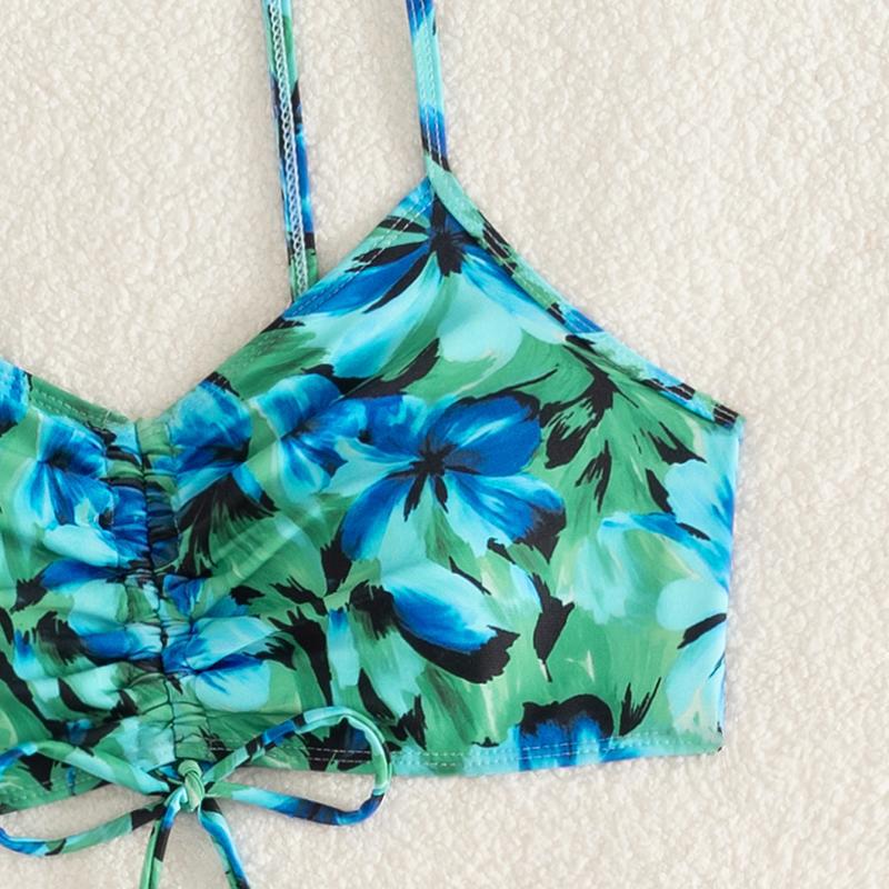 Women's swimsuit with sophisticated top and shorts Mune Fashion