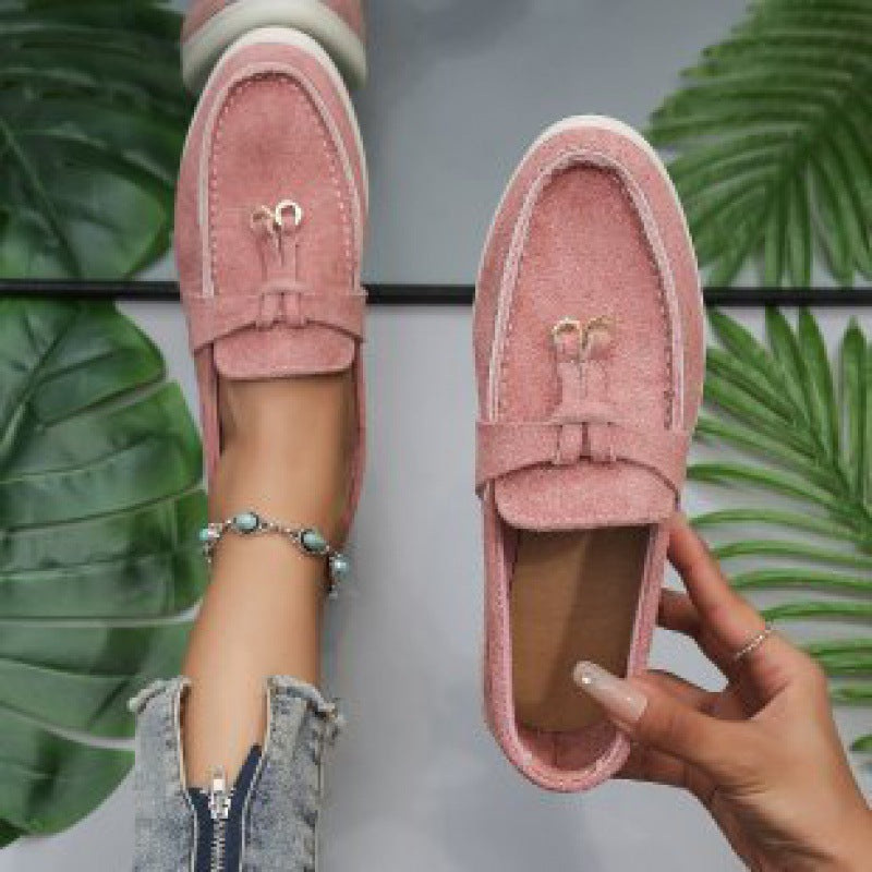 Women's comfortable Slip-On Loafer with decorative tassel trim and ergonomic rubber sole Mune Fashion