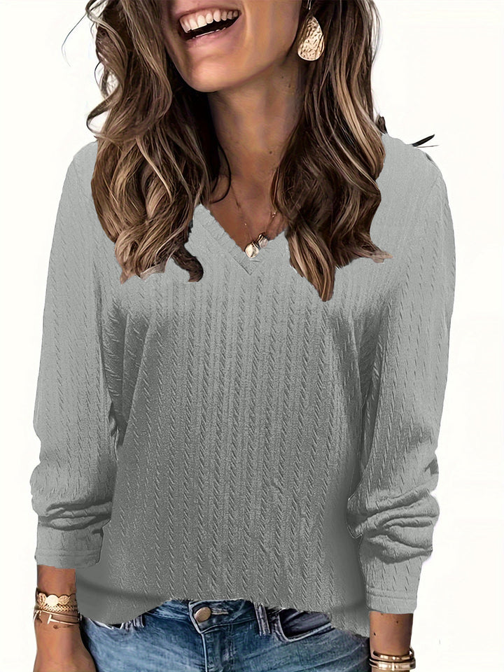 Women's fine knit long sleeve shirt with V-neck and cable pattern Mune Fashion