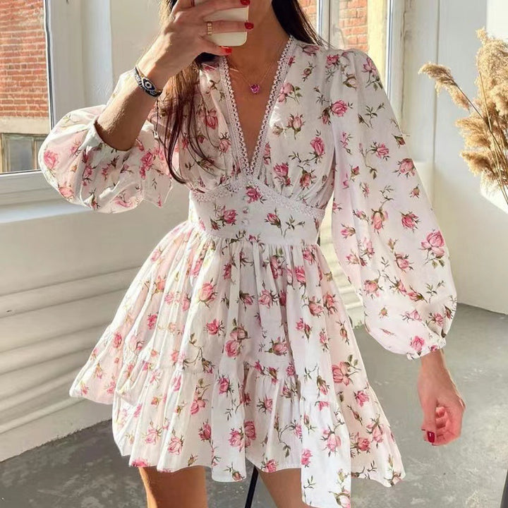 Women Boho floral mini dress with V-neck and puff sleeves Mune Fashion