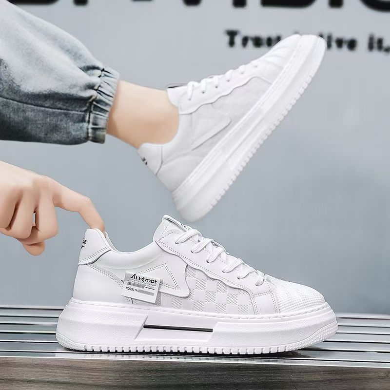 Women's fashionable platform sneakers with trendy check pattern and comfortable cushioning Mune Fashion