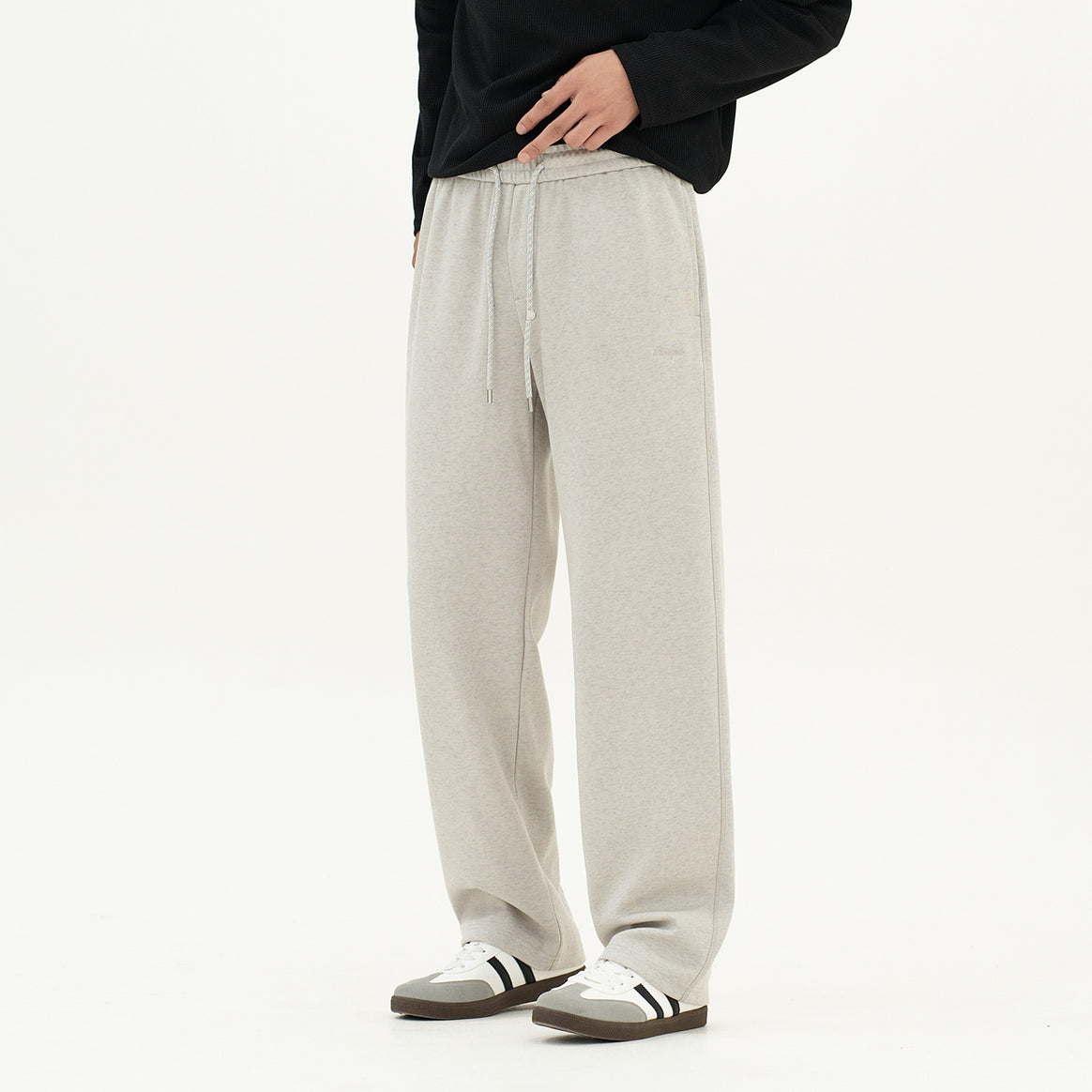 Unisex cotton joggers with wide leg and drawstring Mune Fashion