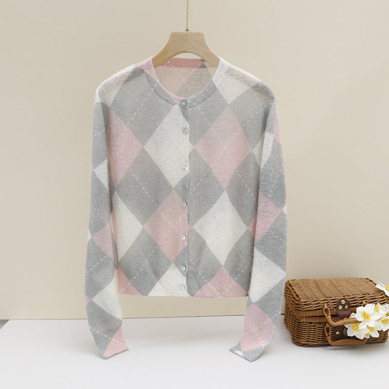 Women Fine Round Neck Cardigan with Diamond Argyle Pattern made of Lightweight Fine Knit Mune Fashion