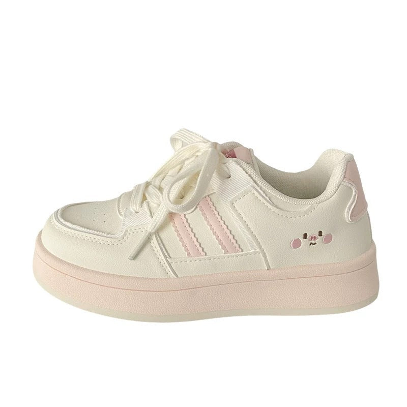 Women's sneakers with comfortable platform and stylish accents Mune Fashion