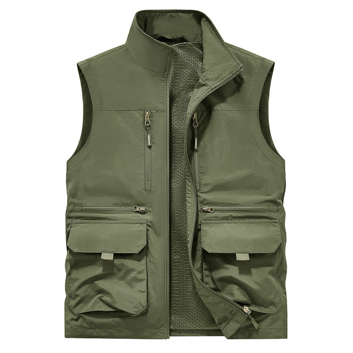 Men's multifunctional utility vest with zip pockets, applied flaps and breathable mesh lining Mune Fashion