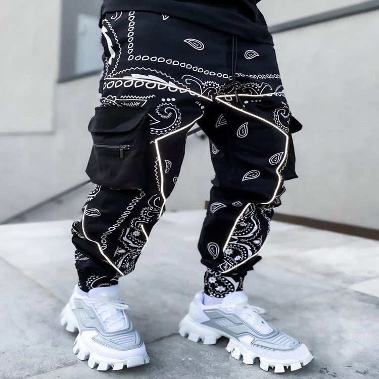 Men's cargo jogging pants with bandana print, drawstring & multiple pockets Mune Fashion