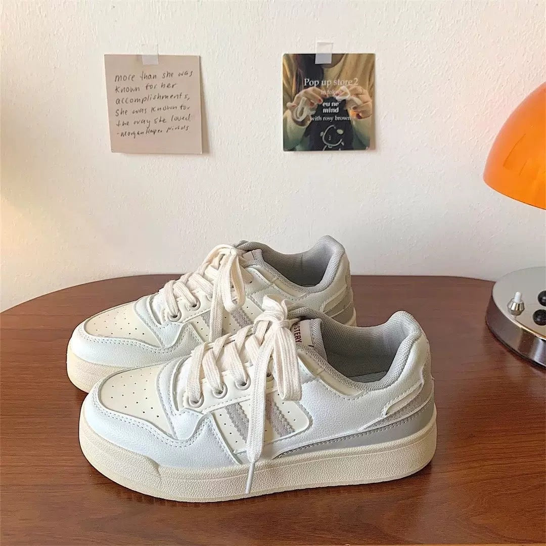 Ladies sporty sneakers with high-quality cushioning and breathable upper material Mune Fashion