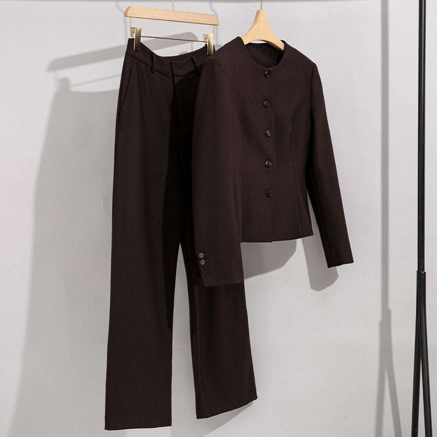 Women Elegant Pantsuit Set made of fine wool blend with round neck Mune Fashion