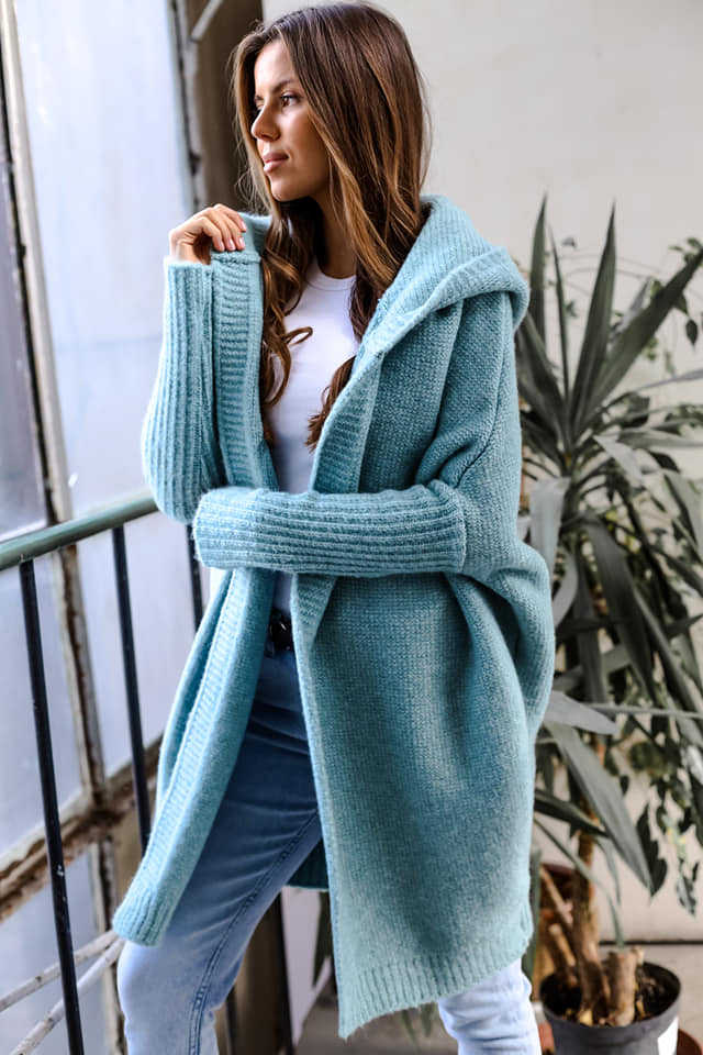 Women's Cozy Cardigan with Hood and Open Cut Mune