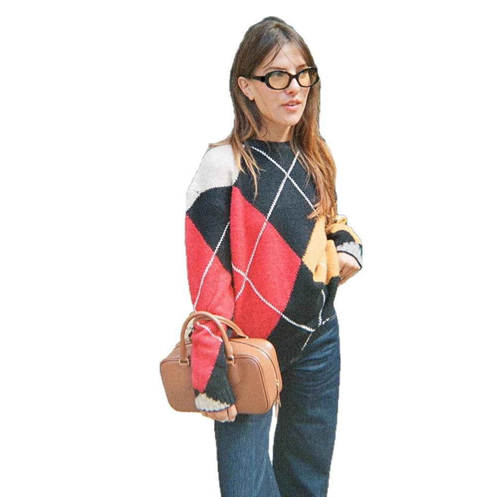 Women's Oversize Argyle Sweater made from Mohair Blend with Round Neck and Contrasting Diamond Details Mune Fashion