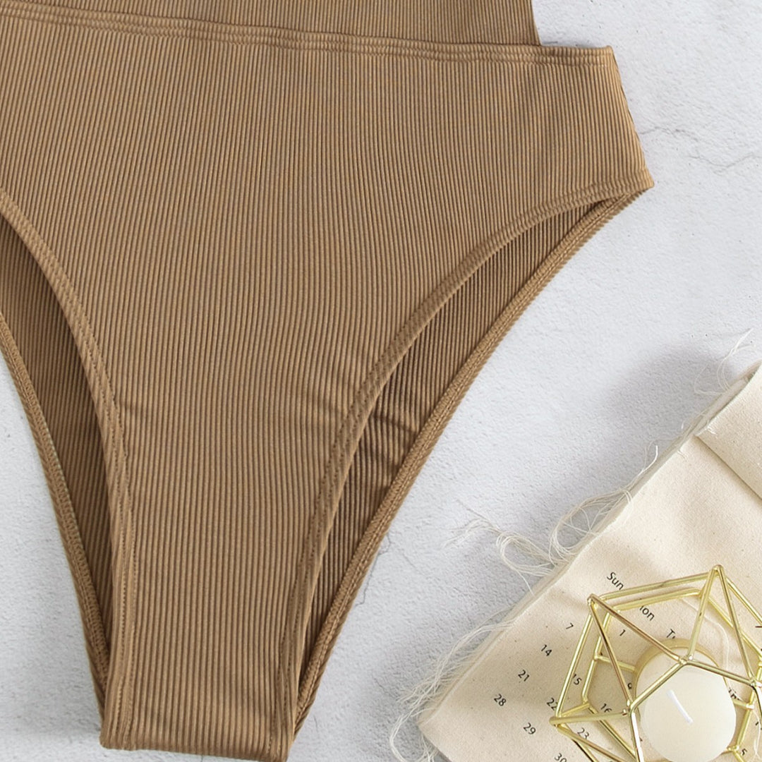 Women's one-piece swimsuit with elegant cut and side straps Mune Fashion
