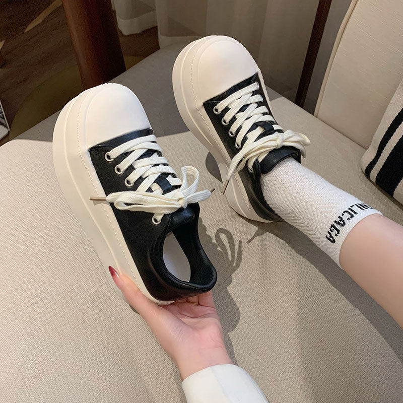 Ladies' platform sneaker with fashionable lacing and comfortable lining Mune Fashion