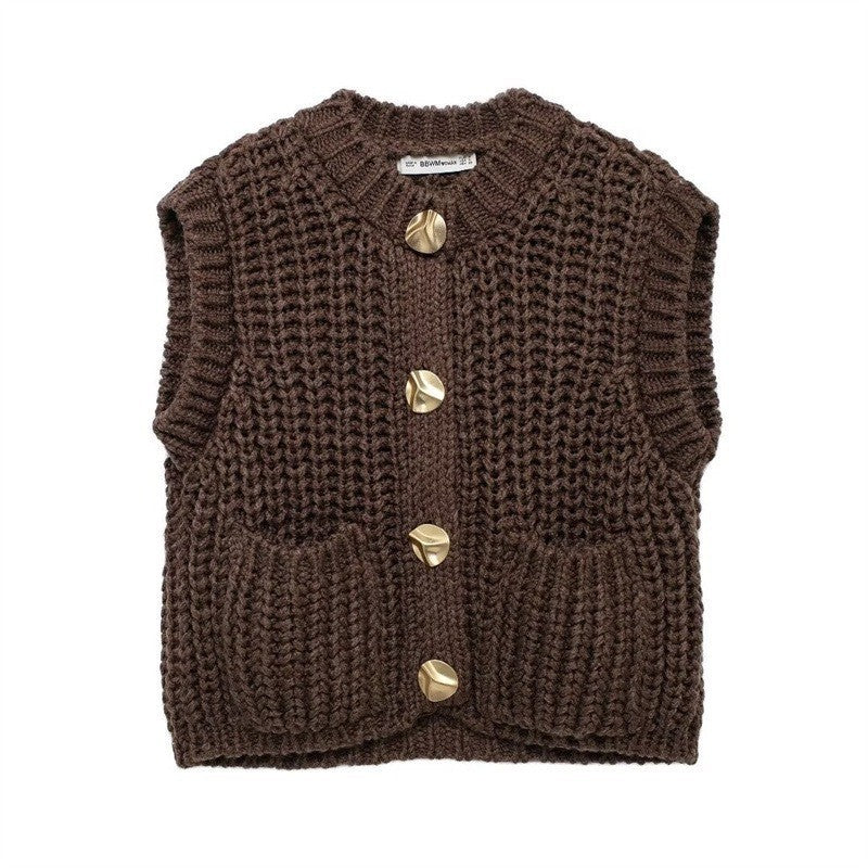 Women's chunky knit wool boxy vest with decorative buttons and side pockets Mune Fashion